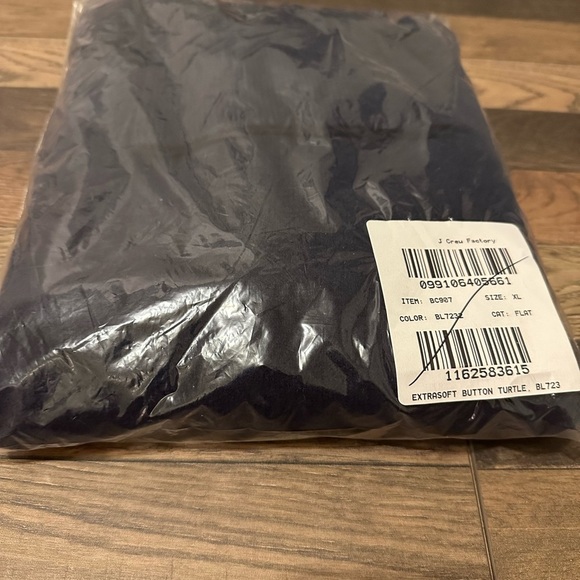 Jcrew factory Button turtleneck in extra-soft yarn
Item BC907 - Picture 2 of 2
